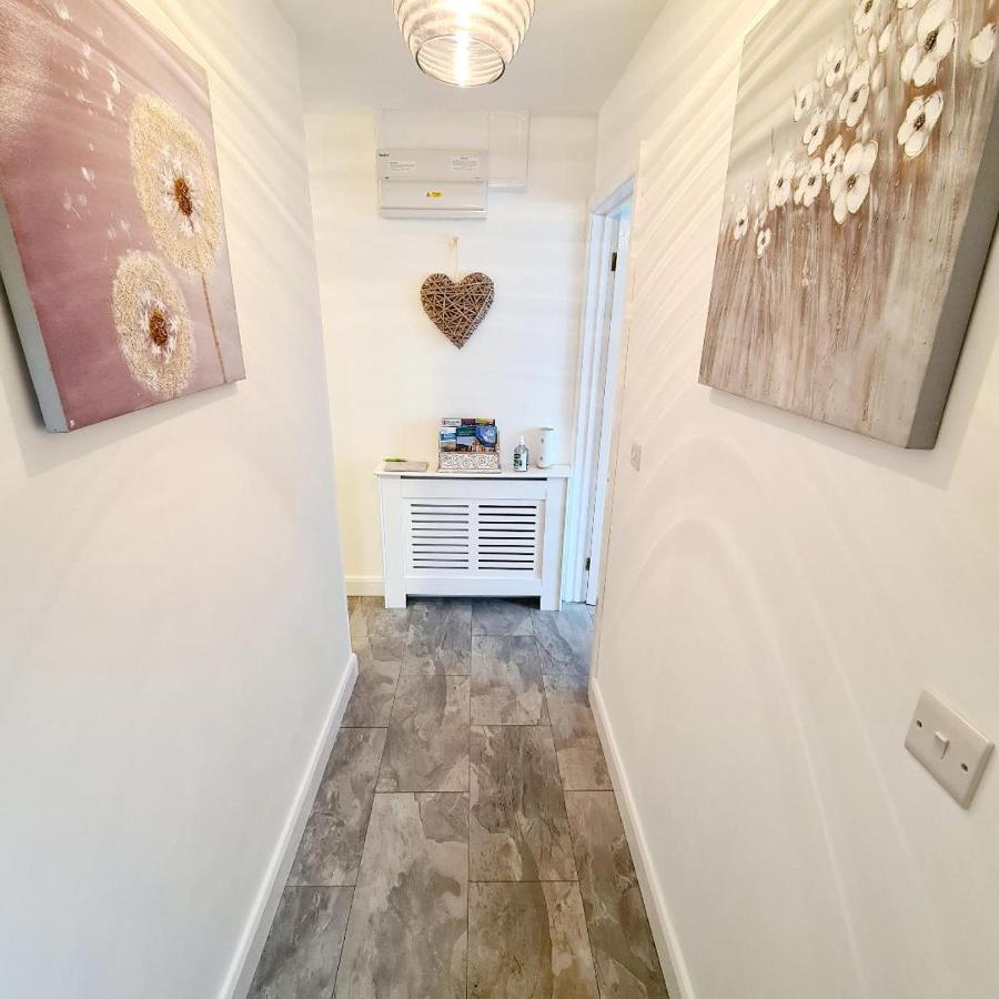 נארברת' Beautiful 2 Bedroom Annexe In Popular Town Location מראה חיצוני תמונה